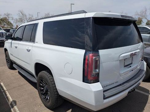 Used 2019 GMC Yukon XL SLT AWD/4WD image 4