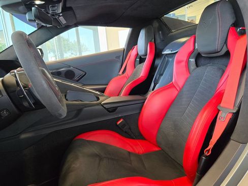 Used 2023 Chevrolet Corvette Stingray Premium Conv w/ Z51 Performance Package RWD image 16