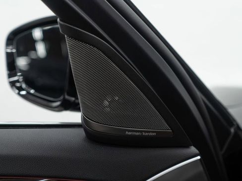 Used 2023 BMW 530e xDrive w/ Premium Package image 15