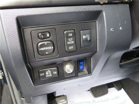 Used 2017 Toyota Tundra SR image 10