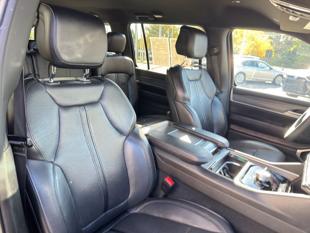 Used 2024 Jeep Wagoneer L Series II w/ Flexible Seating Group AWD/4WD image 49