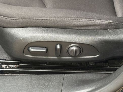 Used 2023 Chevrolet Malibu LT FWD image 22