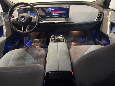 Used 2025 BMW iX M60 image 30