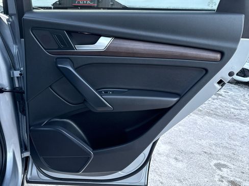 Used 2021 Audi Q5 2.0T Premium w/ Convenience Package image 23