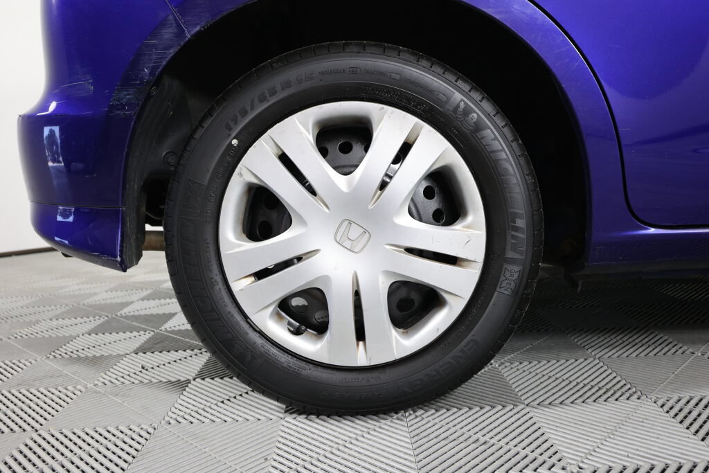 Used 2011 Honda Fit image 7