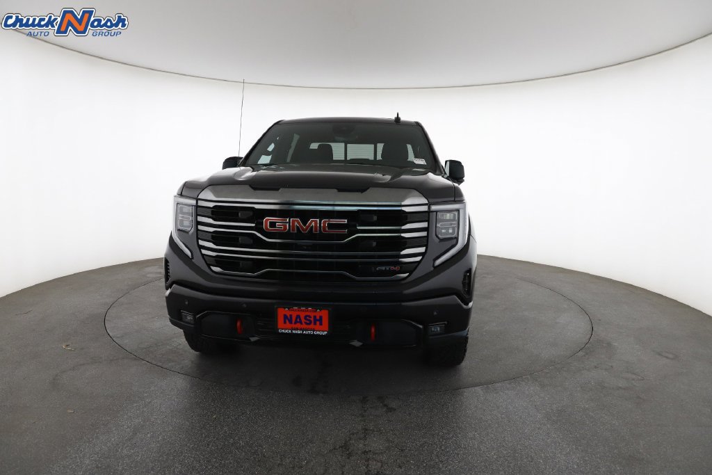 Used 2024 GMC Sierra 1500 AT4 w/ Technology Package AWD/4WD image 4