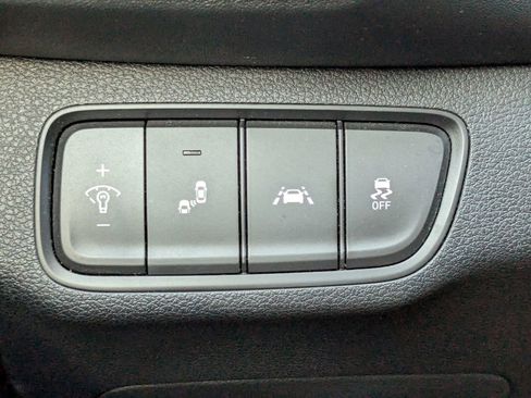 Used 2019 Hyundai Santa Fe SE image 33