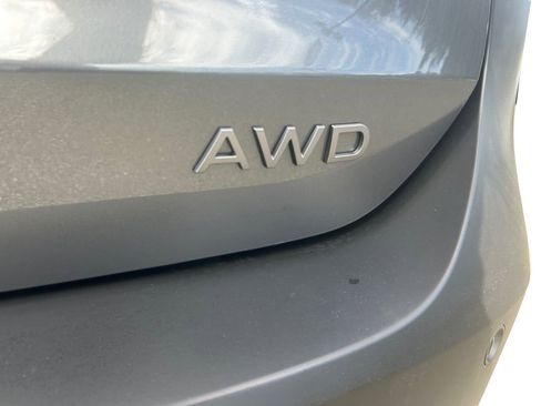 Used 2025 Nissan Kicks S AWD/4WD image 32