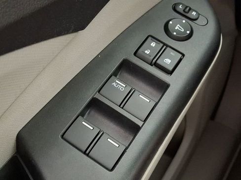 Used 2014 Honda CR-V LX image 24