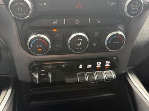 Used 2021 RAM 1500 Big Horn AWD/4WD image 18