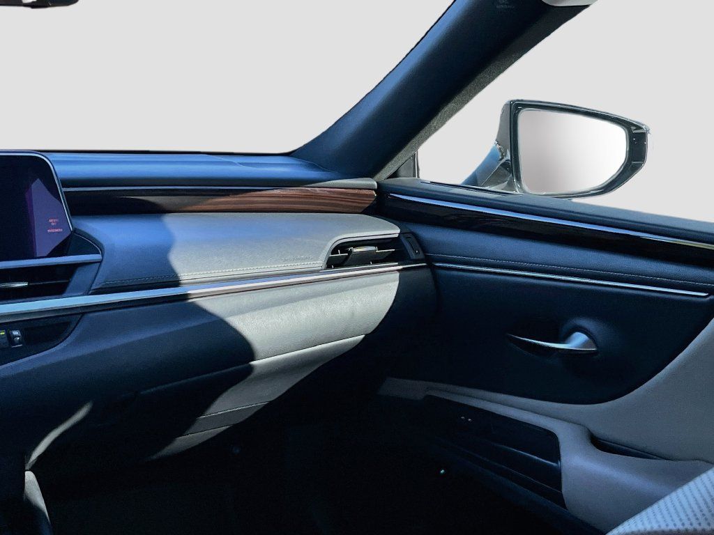 Used 2019 Lexus ES 300h w/ Premium Package FWD image 24
