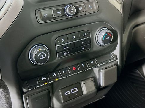 Used 2024 Chevrolet Silverado 1500 Custom image 17