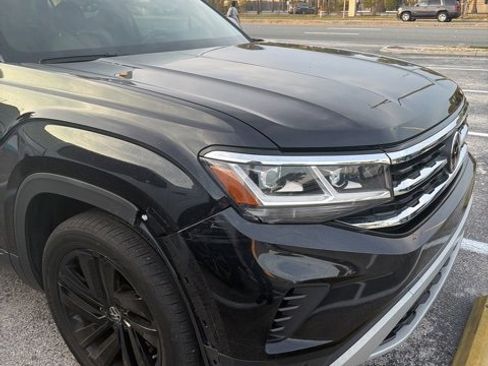 Used 2023 Volkswagen Atlas Cross Sport SE w/ Black Wheel Package image 5