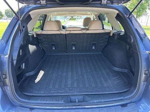 Used 2017 Subaru Outback 2.5i Limited AWD/4WD image 19