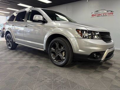 Used 2019 Dodge Journey Crossroad w/ Nav & Sun Group