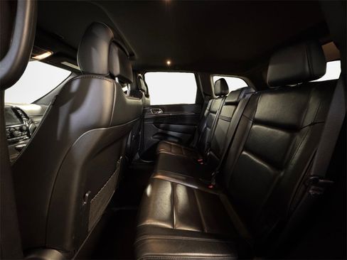 Used 2019 Jeep Grand Cherokee Limited w/ Trailer Tow Group IV image 24