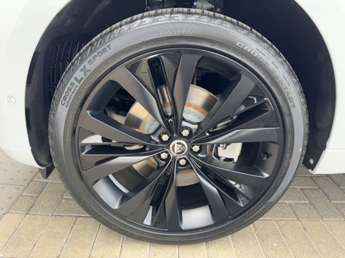 Used 2026 Jaguar F-PACE R-Dynamic S AWD/4WD image 9
