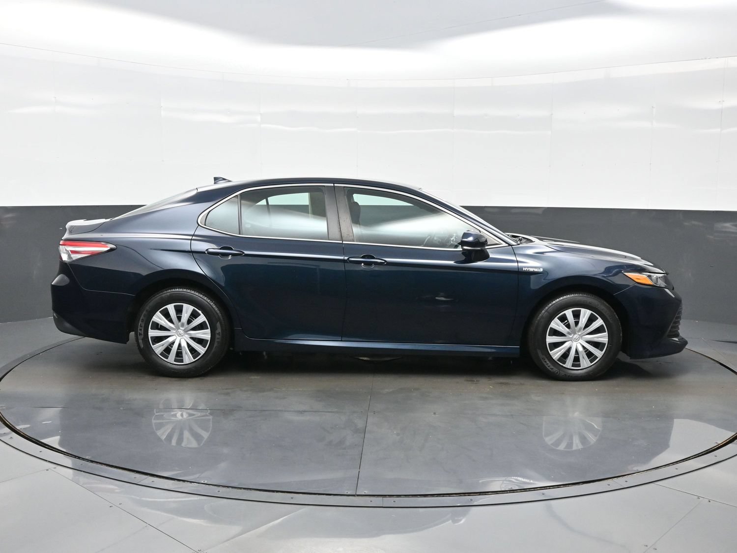 Used 2020 Toyota Camry LE w/ Fleet Convenience Package FWD image 7