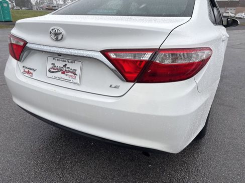 Used 2016 Toyota Camry LE image 28
