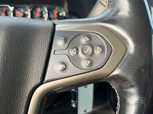 Used 2018 Chevrolet Silverado 1500 High Country image 15