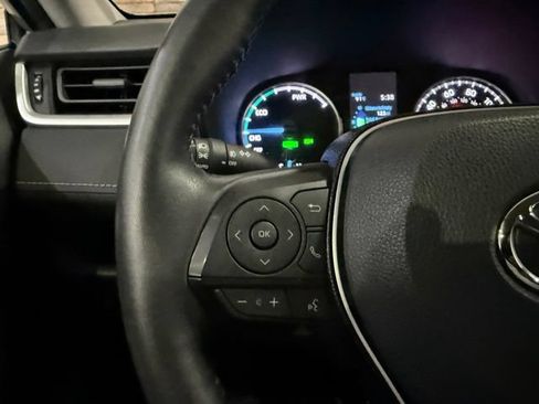 Used 2020 Toyota RAV4 XLE w/ XLE Grade Weather Package AWD/4WD image 15