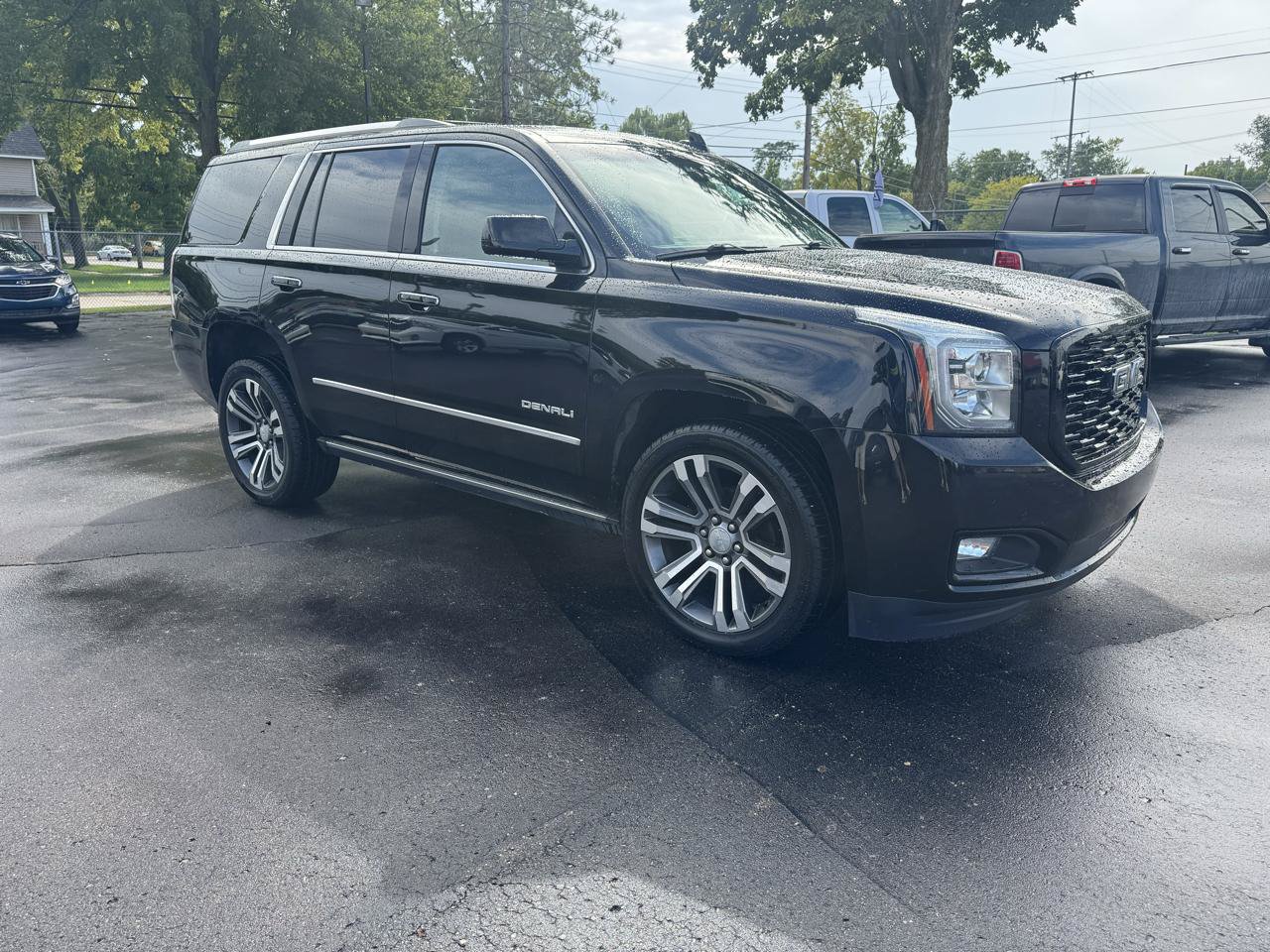 Used 2018 GMC Yukon Denali w/ Denali Ultimate Package AWD/4WD image 2
