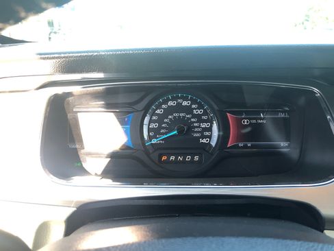 Used 2013 Ford Taurus SEL FWD image 10
