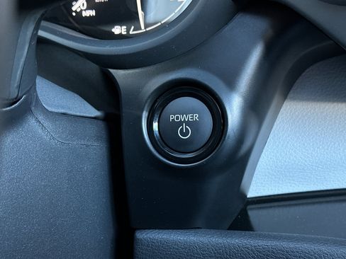 New 2026 Toyota Sienna XLE image 22