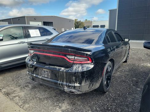 Used 2016 Dodge Charger R/T w/ Plus Group image 3