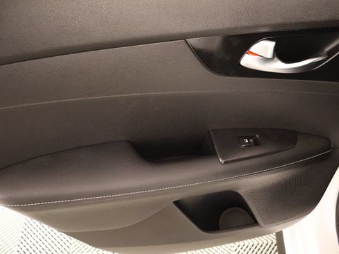 Used 2022 Kia Forte GT-Line w/ GT-Line Premium Package FWD image 17