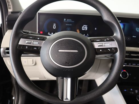 Used 2025 Hyundai Tucson SEL image 3