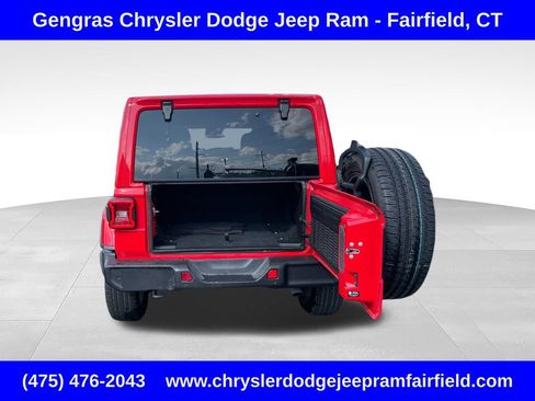 Certified 2025 Jeep Wrangler Unlimited Sahara w/ Safety Group AWD/4WD image 30