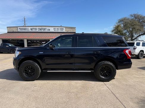 Used 2021 Ford Expedition XLT image 4