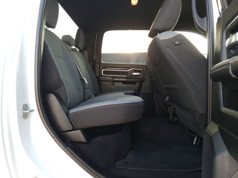 Used 2024 RAM 3500 Big Horn image 17