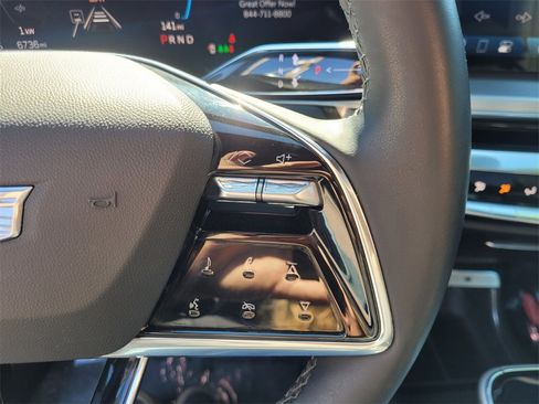 Used 2024 Cadillac Lyriq Sport image 31