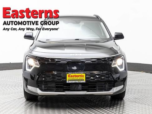 Used 2024 Kia Niro Wind FWD image 2