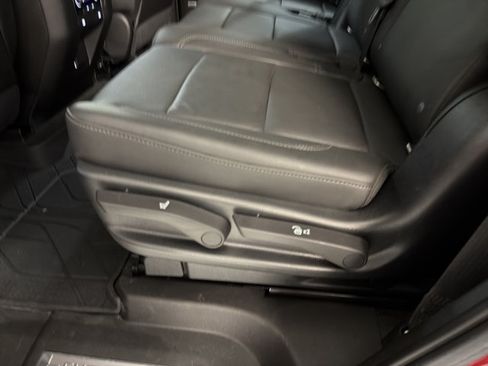 Used 2021 Chevrolet Tahoe Z71 AWD/4WD image 23