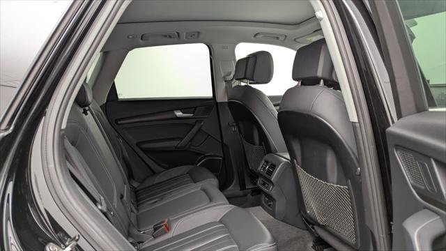 Used 2023 Audi Q5 2.0T Premium Plus w/ Premium Plus Package AWD/4WD image 18
