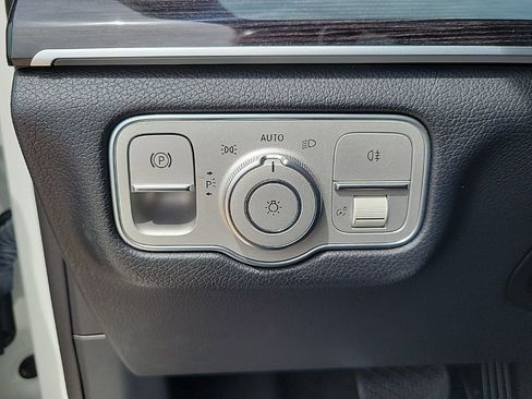 Used 2023 Mercedes-Benz GLS 450 4MATIC image 20
