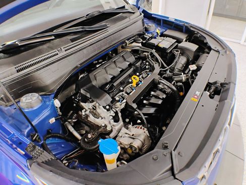 Used 2021 Hyundai Venue SEL FWD image 12