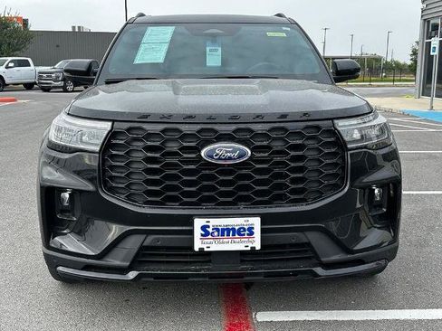 Certified 2025 Ford Explorer ST AWD/4WD image 4
