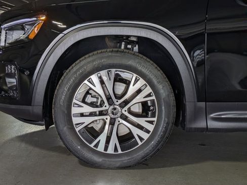 Used 2025 Mercedes-Benz GLB 250 image 24