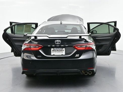 Used 2021 Toyota Camry SE w/ Cold Weather Package AWD/4WD image 43