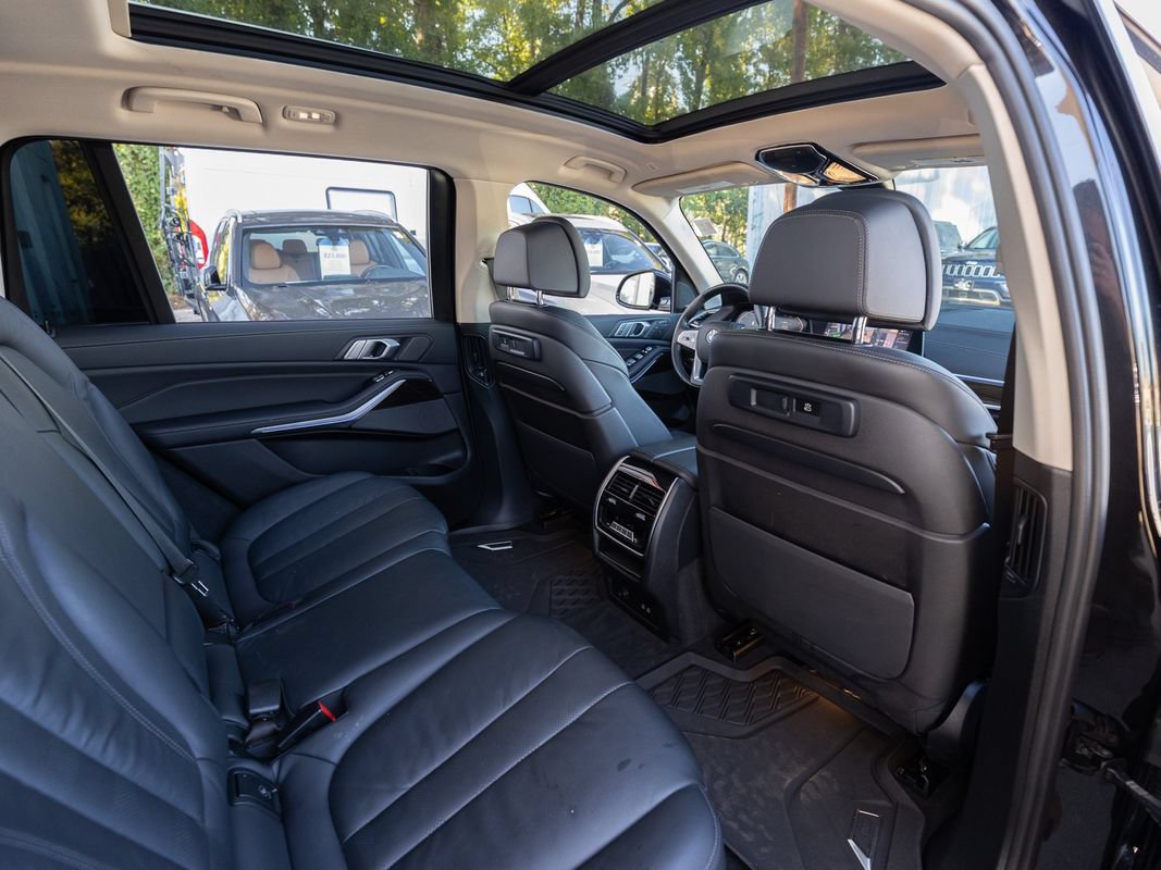 Used 2020 BMW X7 xDrive40i w/ Premium Package AWD/4WD image 27