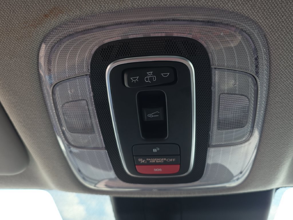 Used 2024 Hyundai Elantra Limited FWD image 24