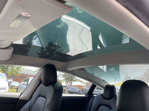 Used 2022 Tesla Model 3 RWD image 8