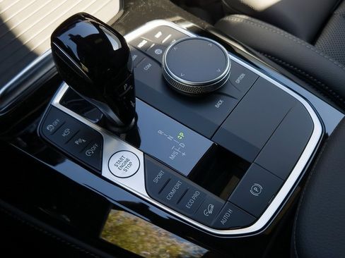 New 2025 BMW X4 xDrive30i w/ Premium Package image 12