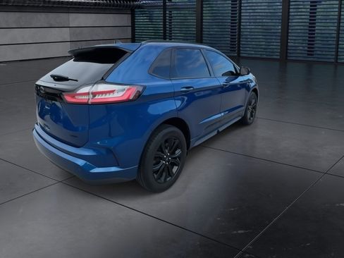 Used 2022 Ford Edge SE w/ Black Appearance Package image 8