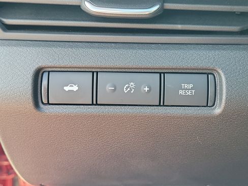 Certified 2024 Nissan Altima 2.5 SR FWD image 23