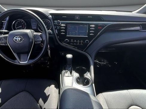 Used 2019 Toyota Camry LE image 7